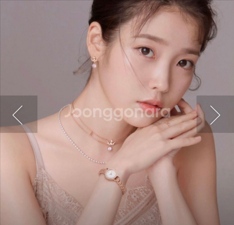 제이에스티나 아이유 귀걸이 미착용 풀박스 새상품 선물--0