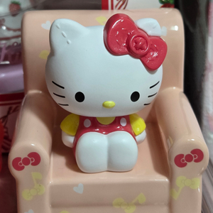 시팅 키티피규어 산리오 피규어