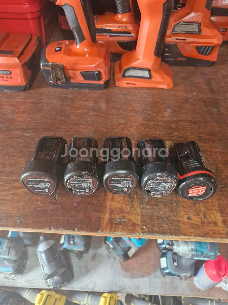 보쉬배터리 10.8V 개당가격입니다--5