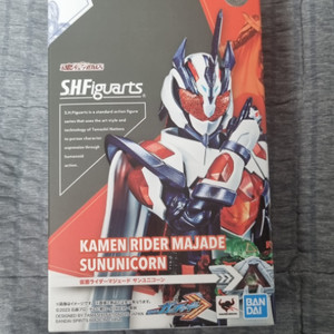 s.h.figuarts 가면라이더 마제이드 미개봉