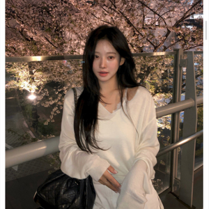 리즈 leeds 셀레나 울 써머 여름 니트 더위시
