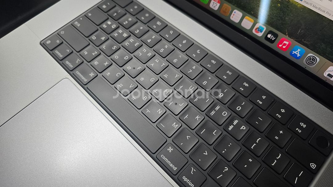 맥북프로 16인치 m1 16gb 1tb--9