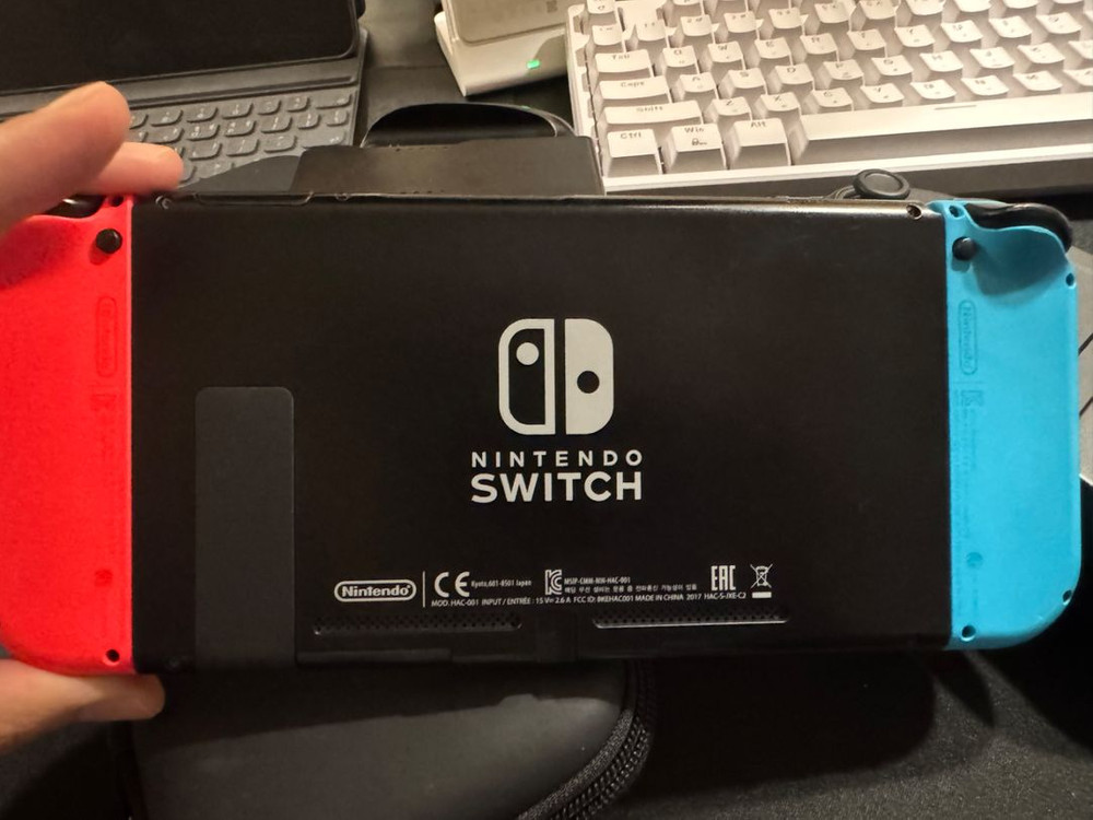 닌텐도 스위치 구형 판매합니다. 이미지