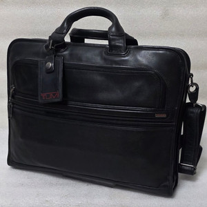 투미 컴팩트 스크린 랩탑 레더 브리프 96111D4