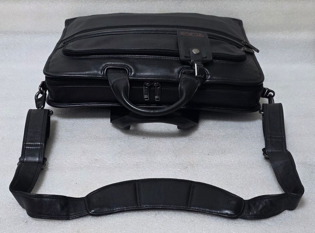 투미 컴팩트 스크린 랩탑 레더 브리프 96111D4--5