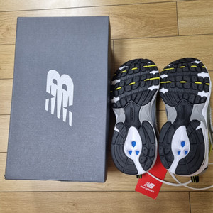 뉴발란스 530