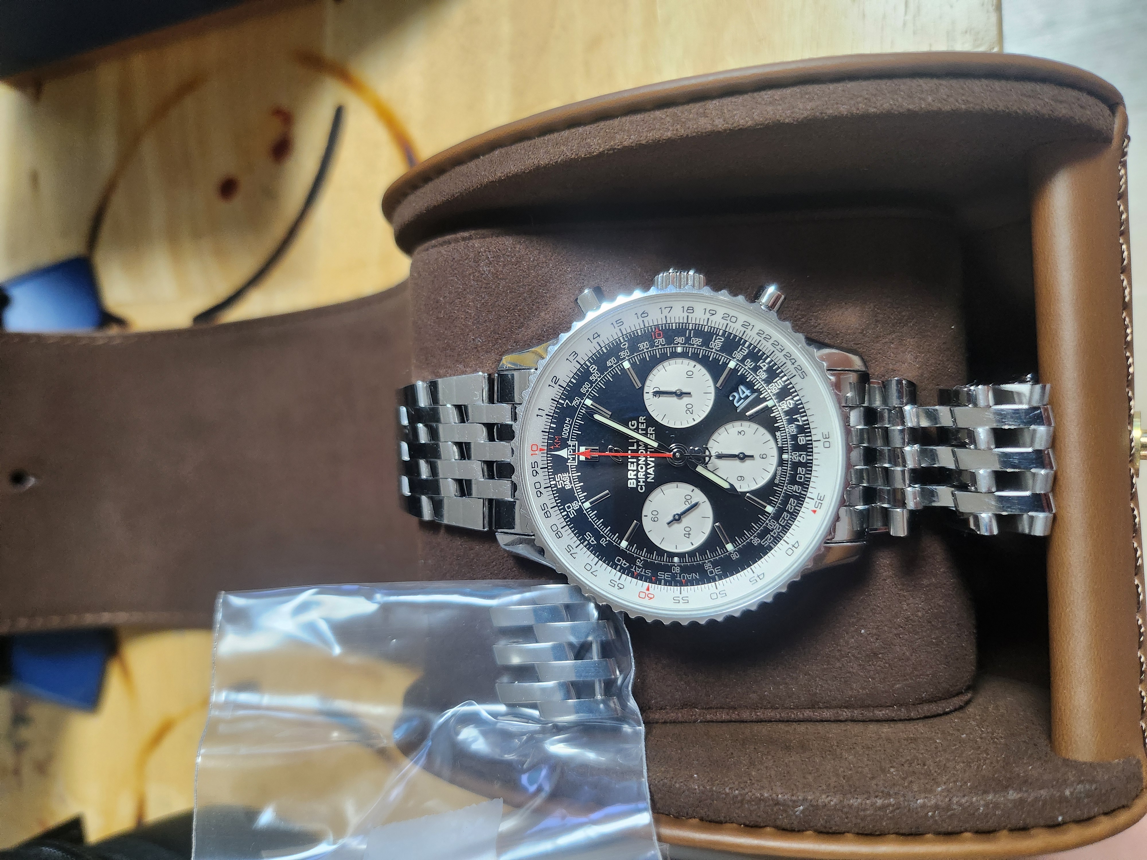 브라이틀링 네비타이머 흑판 43mm