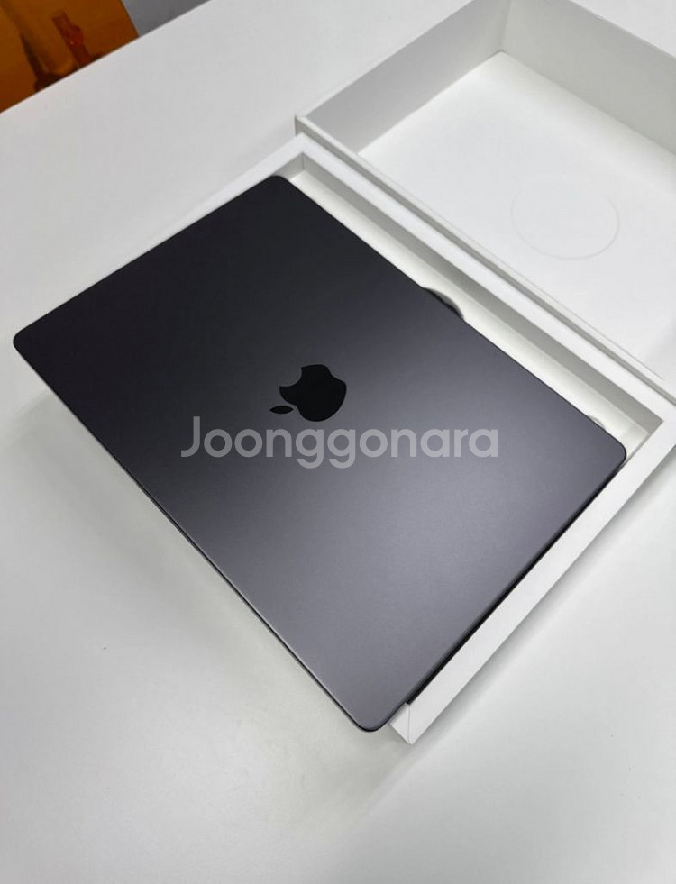 맥북프로 M3 14인치 18gb/512--1