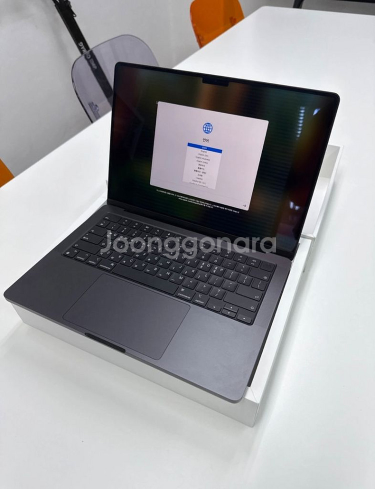 맥북프로 M3 14인치 18gb/512--2