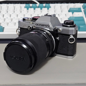 올림푸스 OM10 + Zuiko 35-105mm 줌렌즈