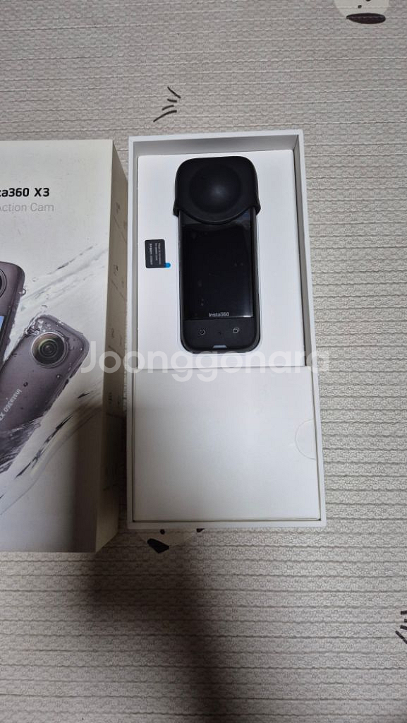 인스타360 x 3 입니다! 128메모리/스틱포함--1