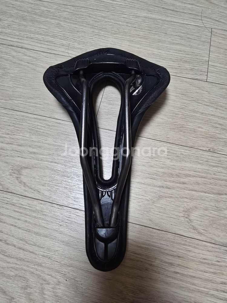 산마르코 올로드 레이싱 와이드 안장--2