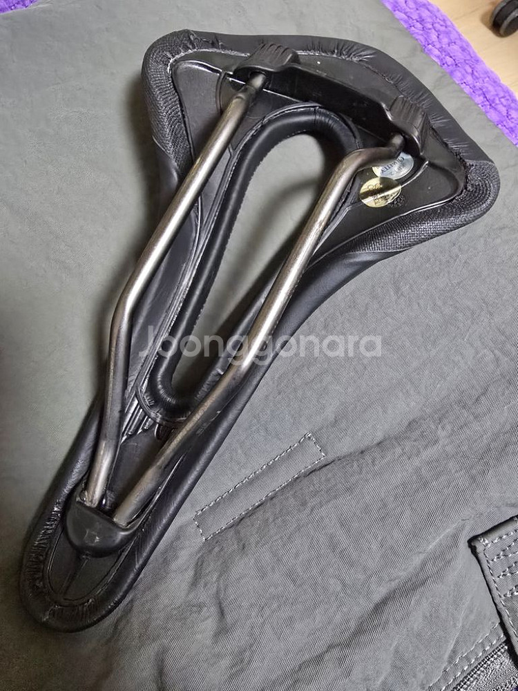 산마르코 올로드 레이싱 와이드 안장--3