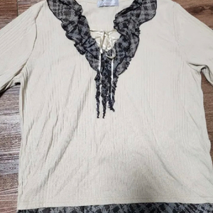 빈티지 모리 라떼갸루깔 레이스 블라우스