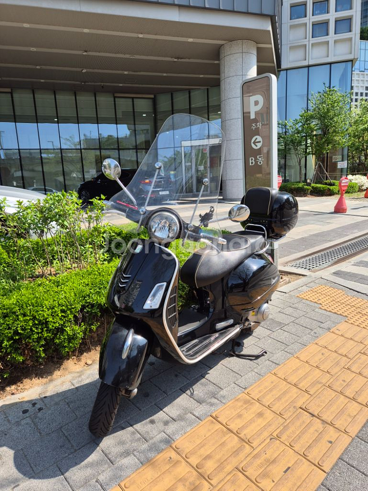 베스파gts 300 블랙--0
