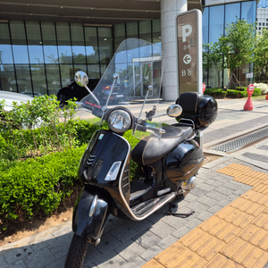 베스파gts 300 블랙