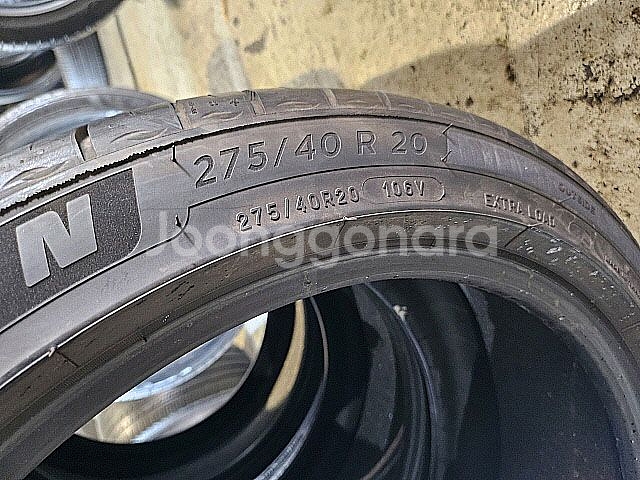 미쉐린타이어245 45 20 2짝275 40 20 2짝--8