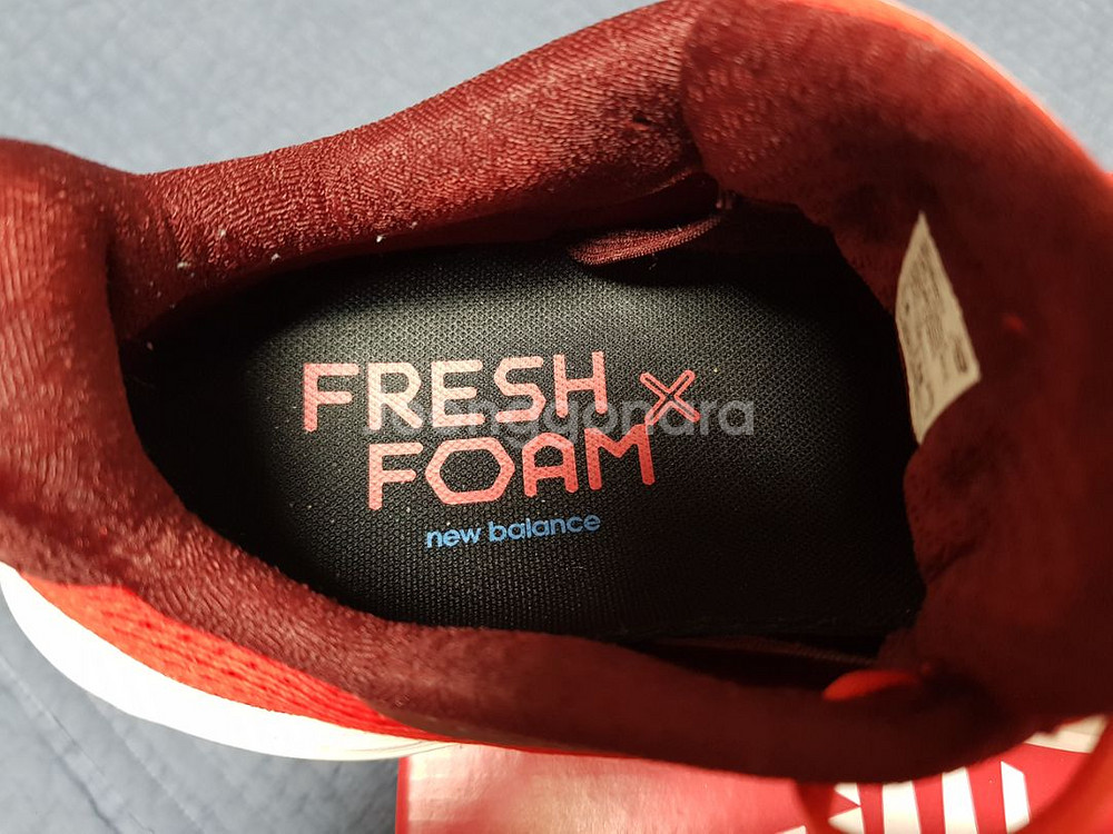 뉴발란스 프레쉬폼 1080v13--3