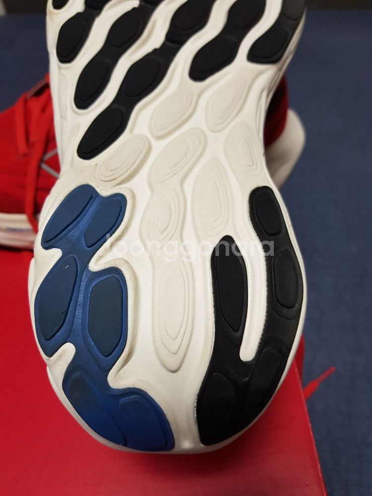 뉴발란스 프레쉬폼 1080v13--4