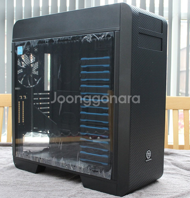 써멀테이크 Core V71 TG 빅타워 케이스--1