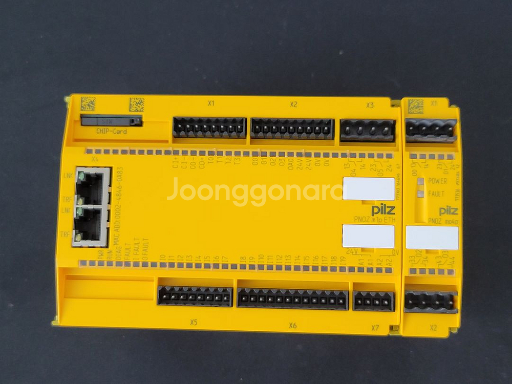Pilz PNOZ m1p mo4p ETH 안전 컨트롤러--0