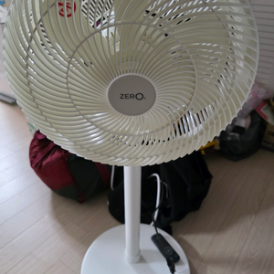 보국 제로닷 무선서큘레이터 선풍기 화이트 팝니다.