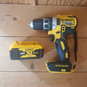 전동 드라이버 (20v max)