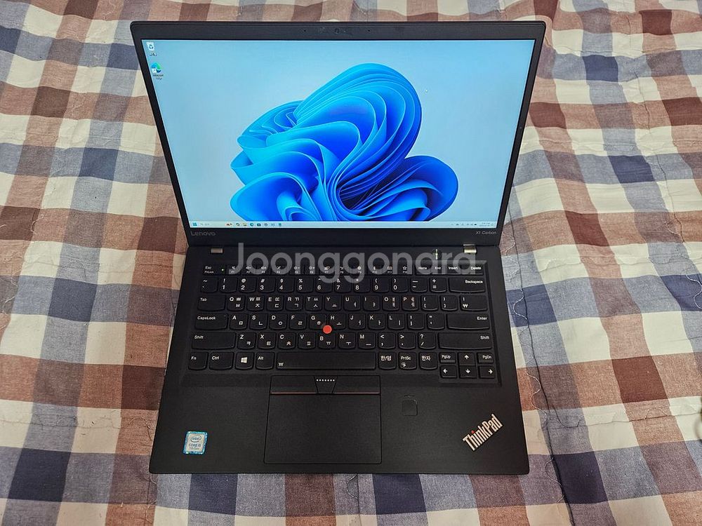X1 Carbon 5th Gen 노트북--1