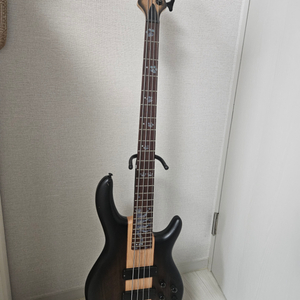 콜트 베이스기타 C4 Plus OVMH 팝니다
