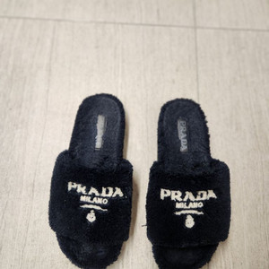 프라다 레터로고 슬리퍼 정품