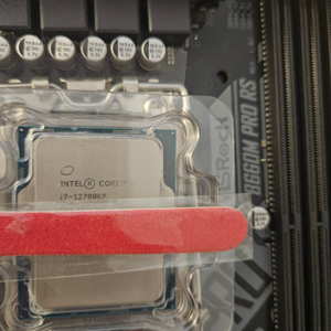 인텔 cpu i7-12700KF 판매합니다