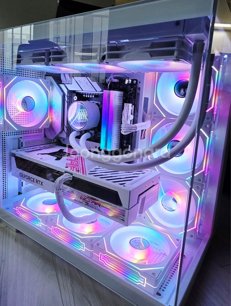 7800X3d 4080s 슈퍼 화이트PC--0