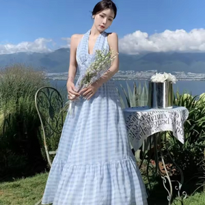 홀터넥 체크 원피스