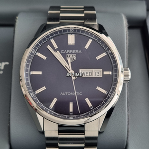 태그호이어 신형 까레라 데이데이트 41mm 청판