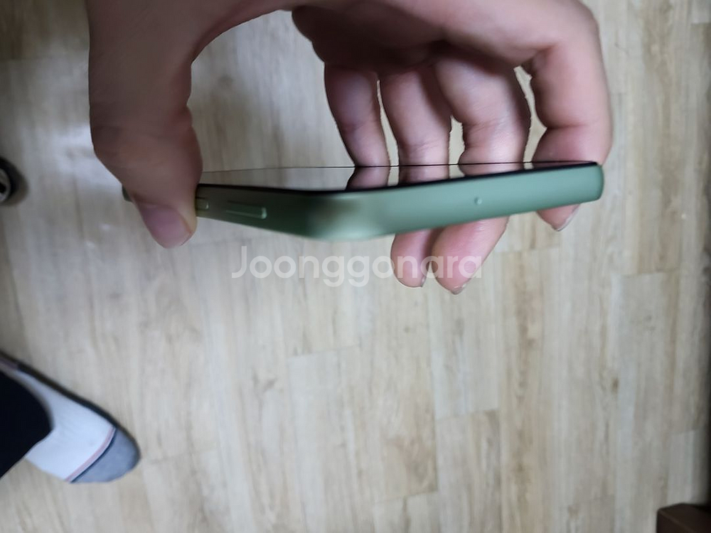 갤럭시 A24 128G 상태 좋은 폰 팝니다--3