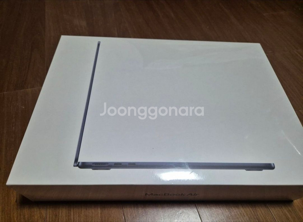 맥북에어 13인치 M2 8G 256G--0