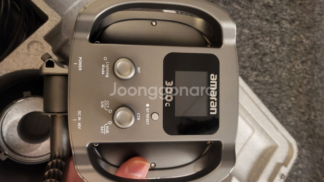 아마란 300c 풀컬러 지속광 조명팝니다--3