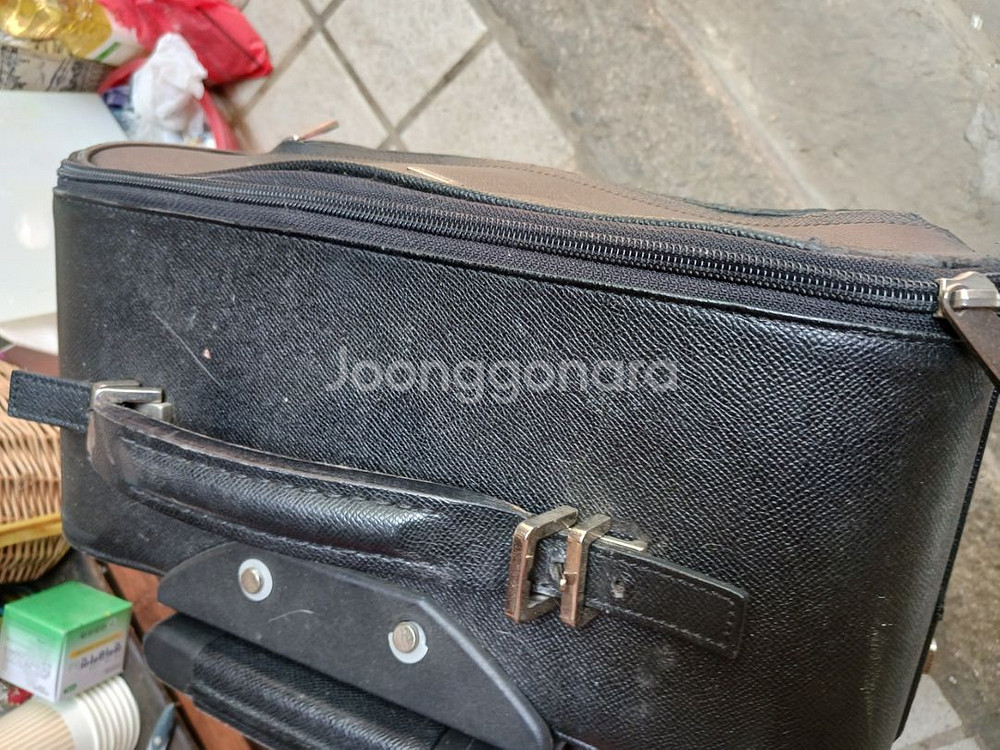 영화소품용,,,가죽 기내용 23인치 캐리어--1