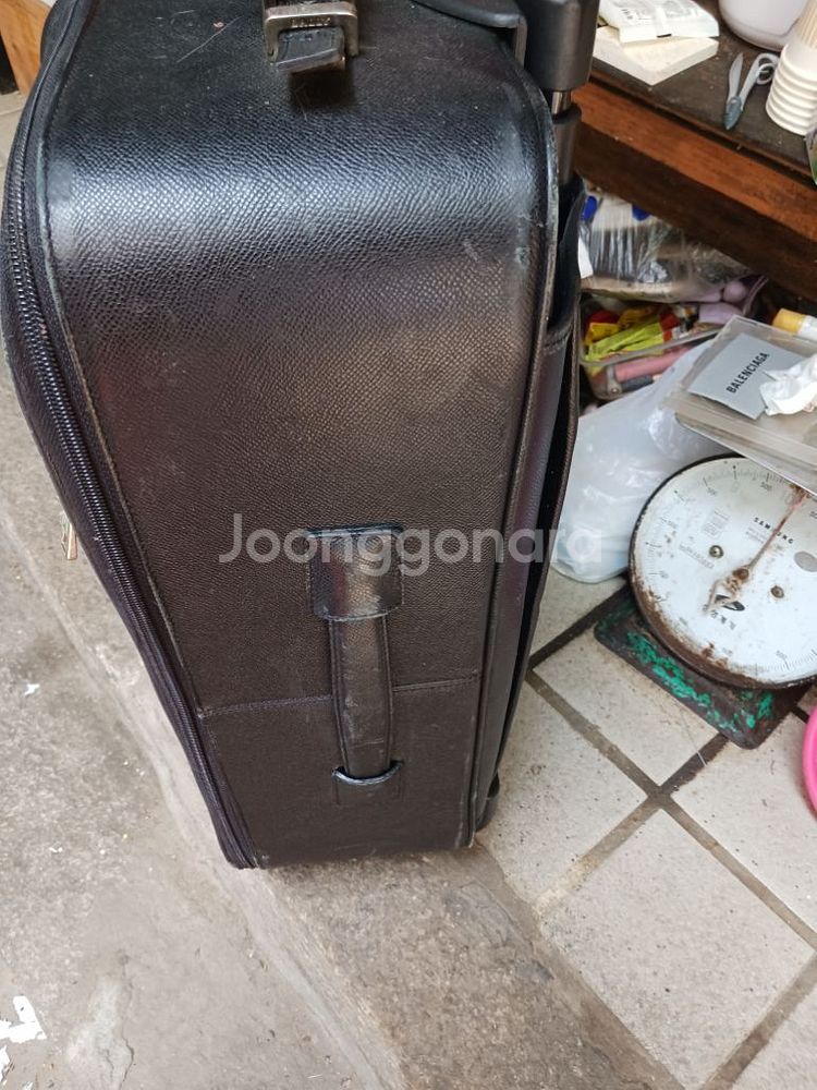 영화소품용,,,가죽 기내용 23인치 캐리어--3