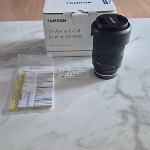탐론 E마운트 17-70 F2.8