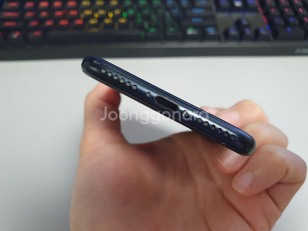 아이폰 SE3 / 64GB / 블랙--8