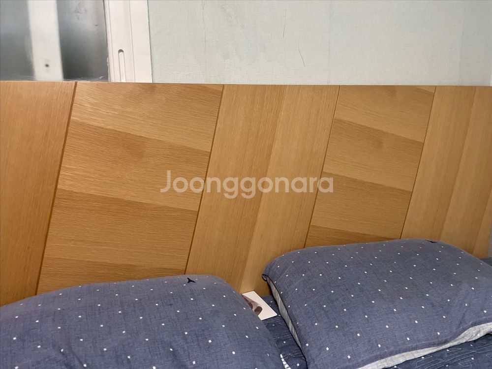 이사 급매! 파격 할인! 시몬스 프리미엄 킹 침대!!--1