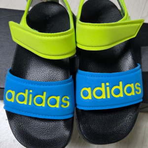 새상품)아디다스키즈 샌들190