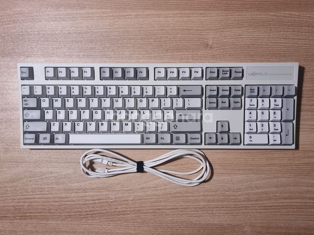 레오폴드 FC900R 저소음 적축 기계식 키보드--1