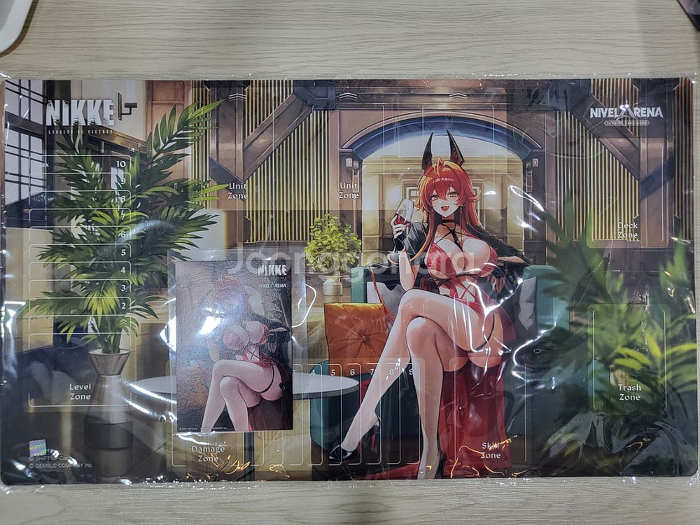 니케 니벨아레나 레드후드 플레이매트 팝니다--0