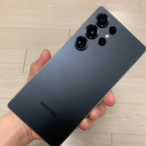 갤럭시 S25U 울트라 512GB 티타늄 블랙 팔아요!