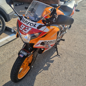 Honda cbr125r