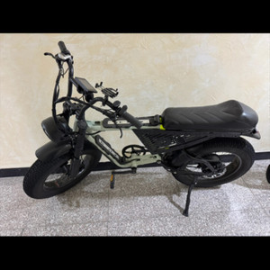 동도 r8 45ah
