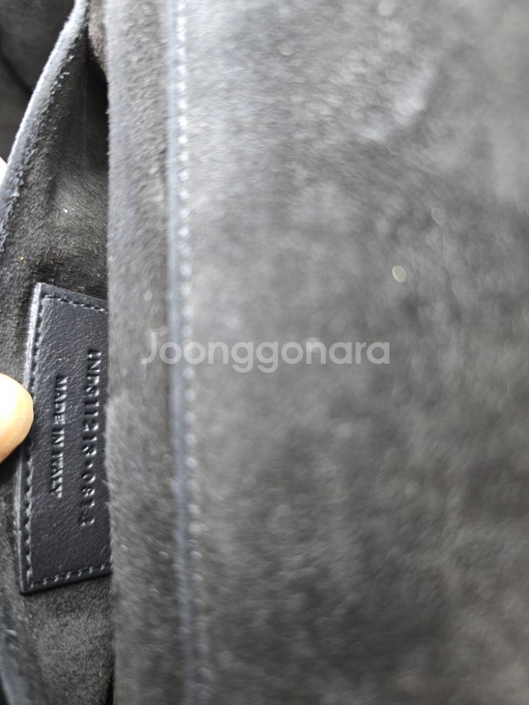 [정품] MIU MIU 마테라쎄 클러치백 블랙--8