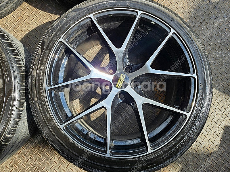 19인치 BBS CIR st 블랙폴리쉬 휠타이어 1대분--3